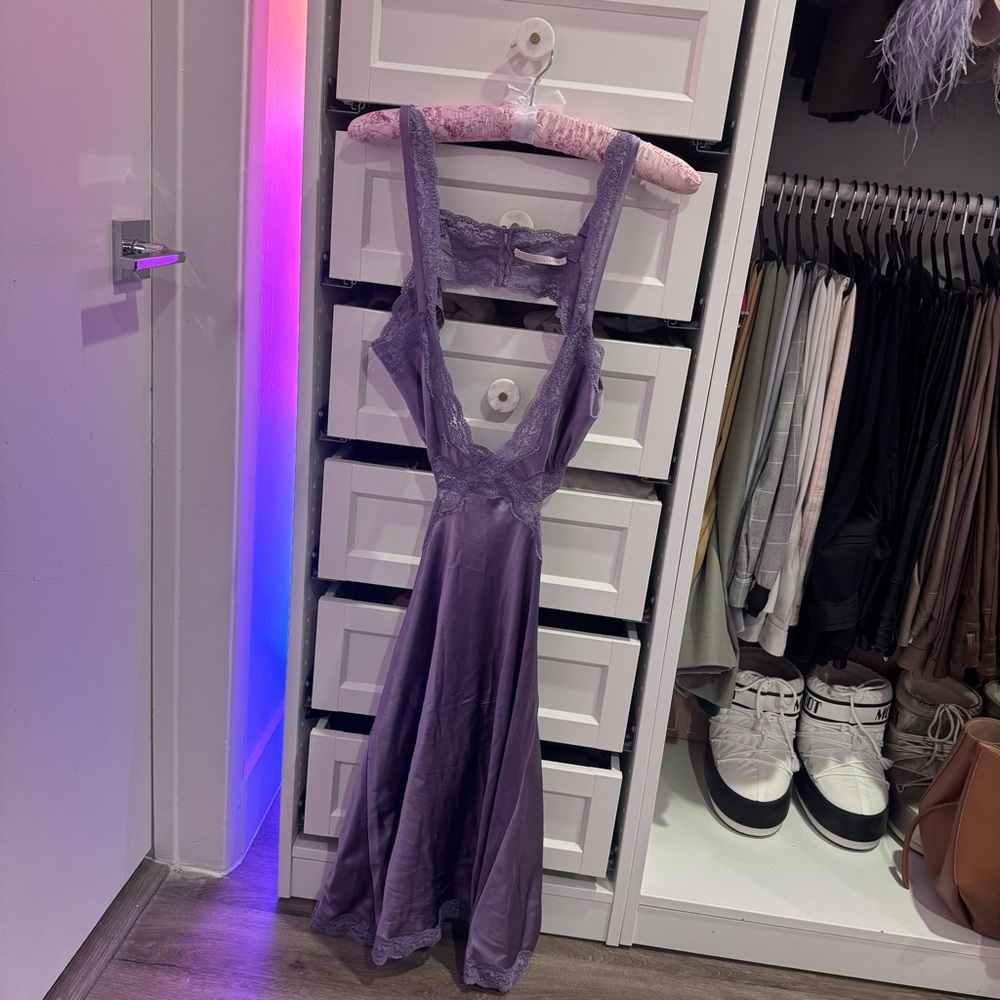 STELLA MCCARTNEY x GOSSIP GIRL Silk Lace Trim Peekaboo Lilac Lavender Slip Dress - Picture 5 of 12